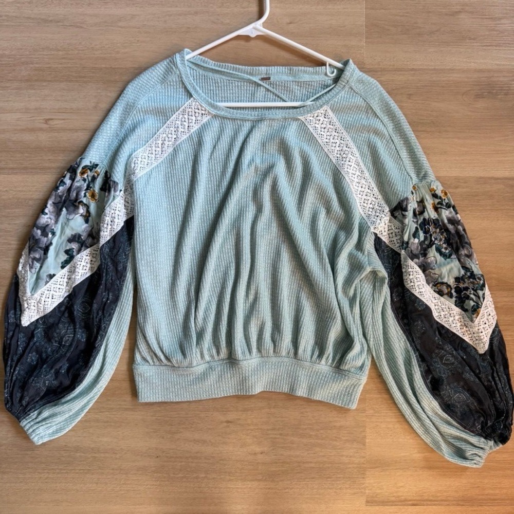 Free People Mixed Media Thermal Balloon Sleeve Top Mint Green Floral‎ Lace Boho - Picture 11 of 11